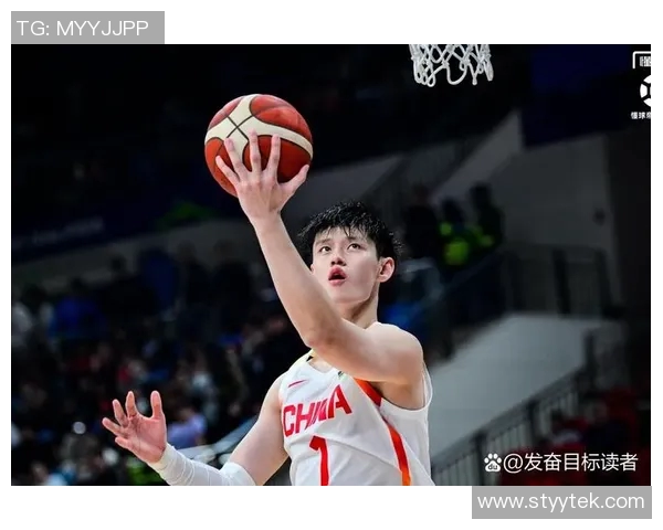 曾凡博的篮球之路:从青涩少年到职业赛场的蜕变与挑战